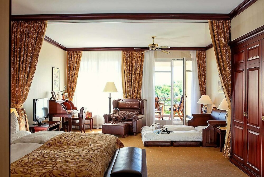 Фото Yachthafenresidenz Hohe Düne