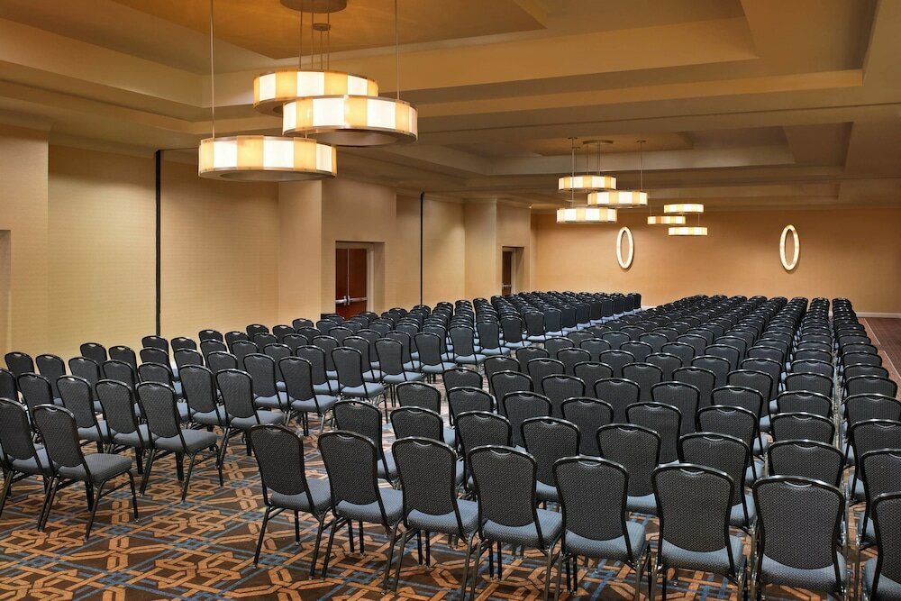 Фото Sheraton Agoura Hills Hotel