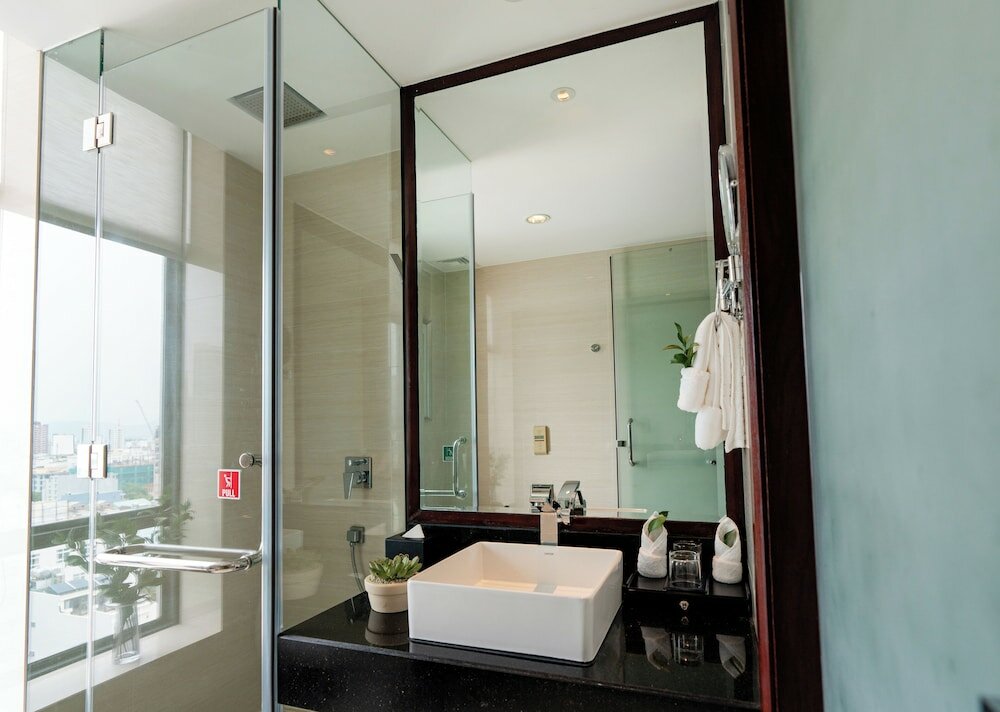 Фото Brilliant Hotel