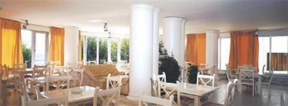 Фото Hotel Haromar