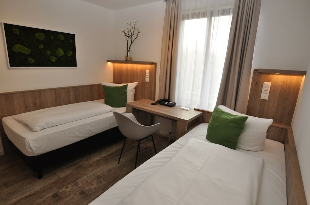 Фото Hotel Perlach Allee by Blattl