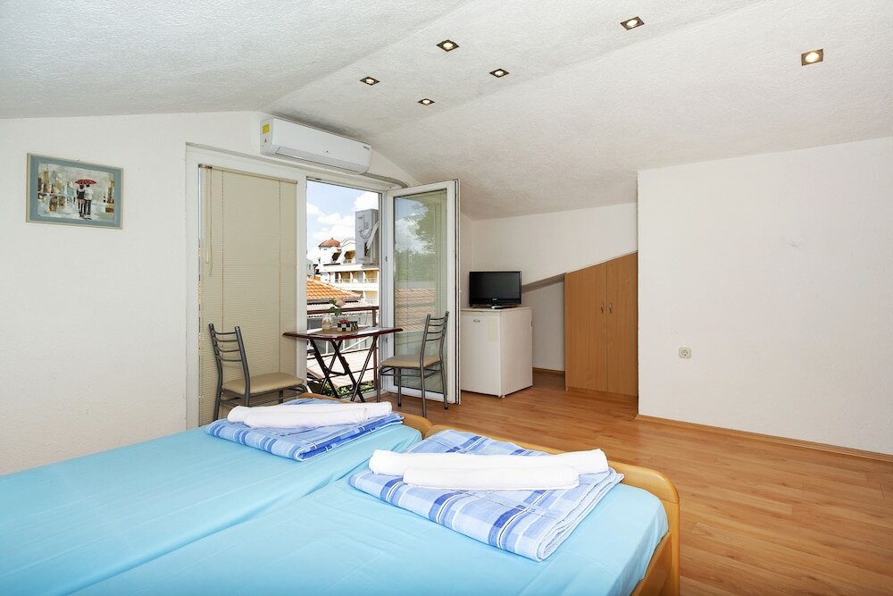 Фото Bogdanovski Studios & Guest Rooms