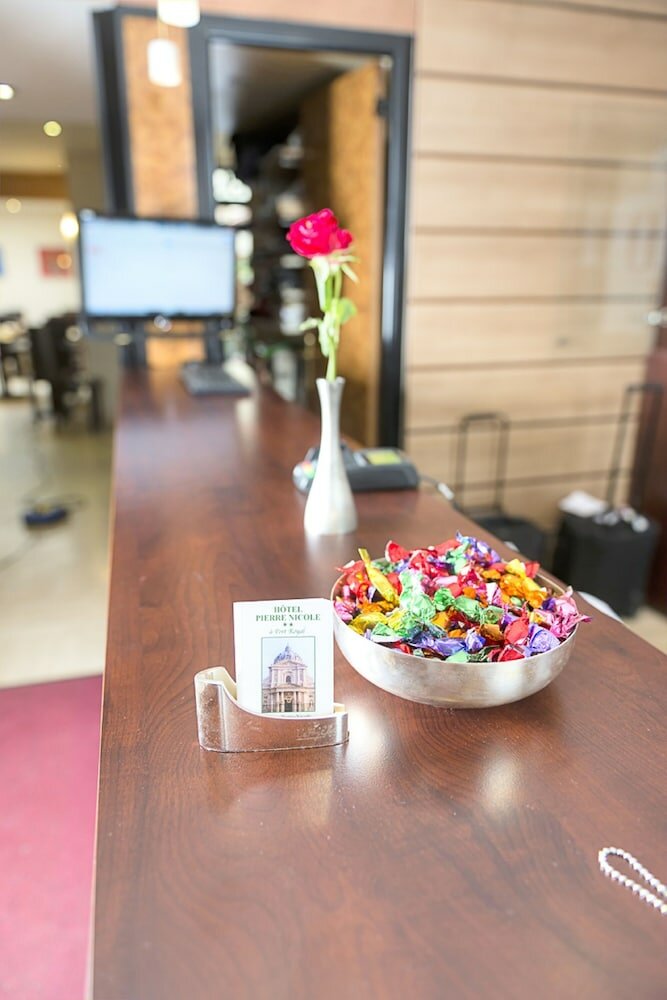 Фото Hôtel Pierre Nicole