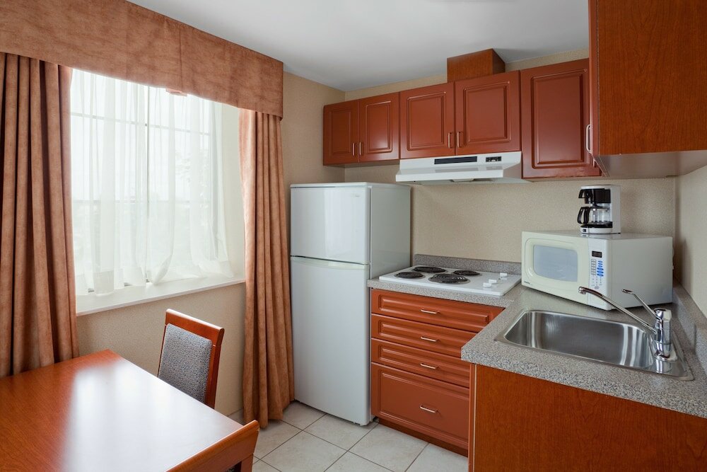 Фото Holiday Inn Express Hotel & Suites Barrie, an Ihg Hotel