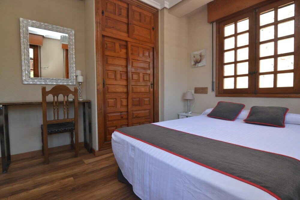 Фото Hostería El Bodegón De Gredos