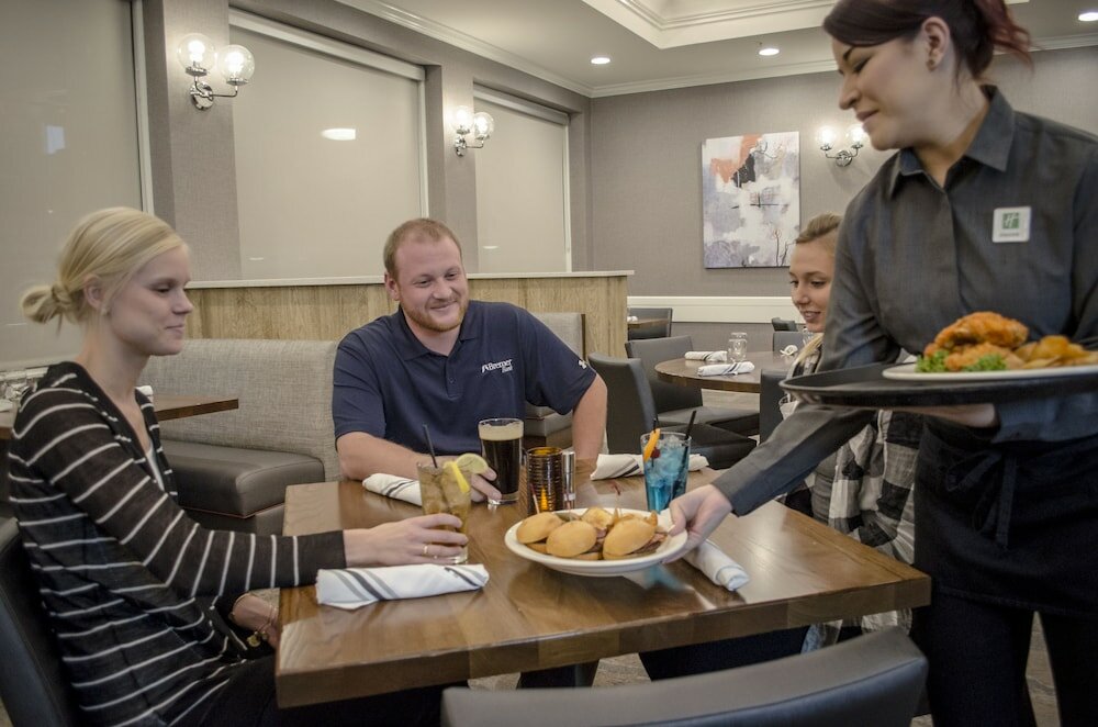 Фото Holiday Inn Fargo, an Ihg Hotel