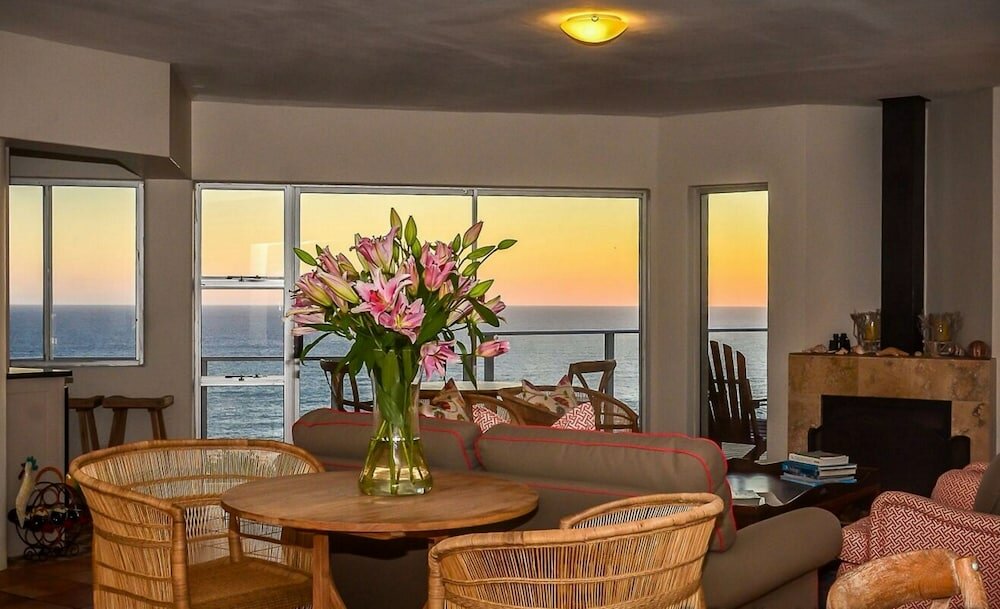 Фото Headlands House Guest Lodge