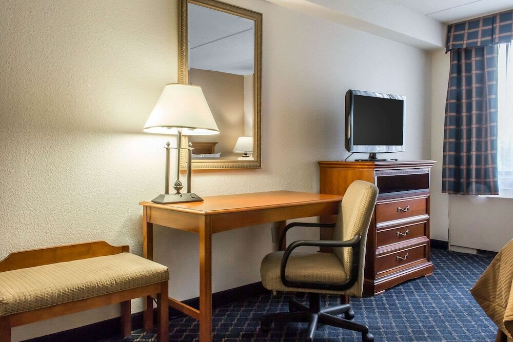 Фото Clarion Hotel & Conference Center