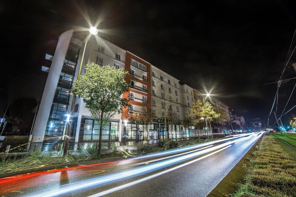 Фото Courtyard by Marriott Paris La Defense West - Colombes