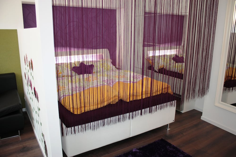 Фото GoVienna Small Modern Apartment