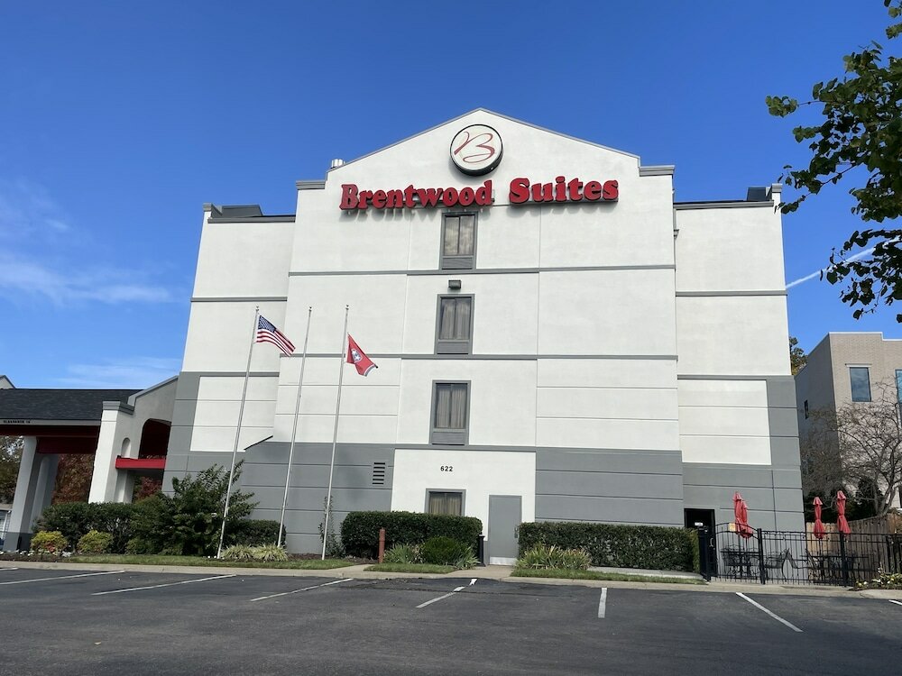 Фото Brentwood Suites