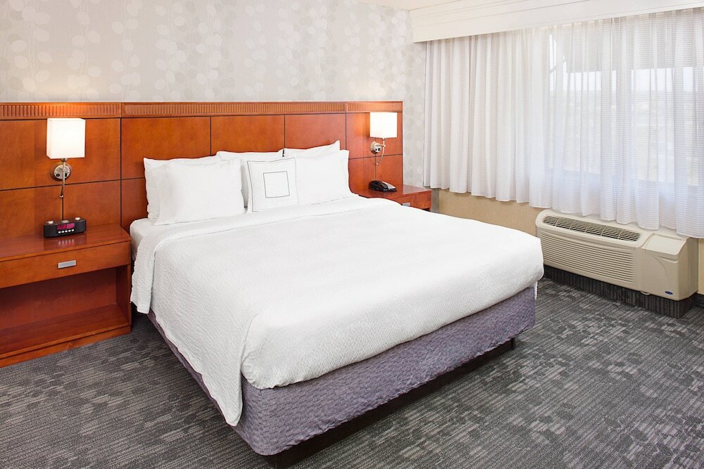 Фото Courtyard Marriott Paso Robles