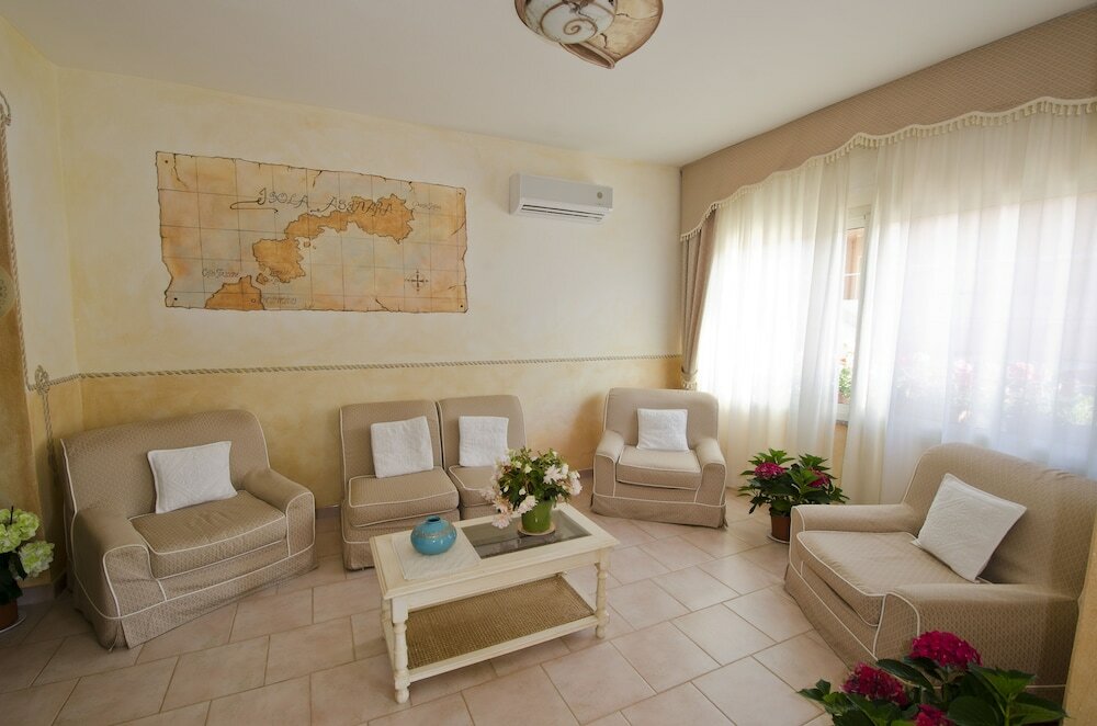 Фото Hotel Gabbiano - Agenzia Isola Rossa