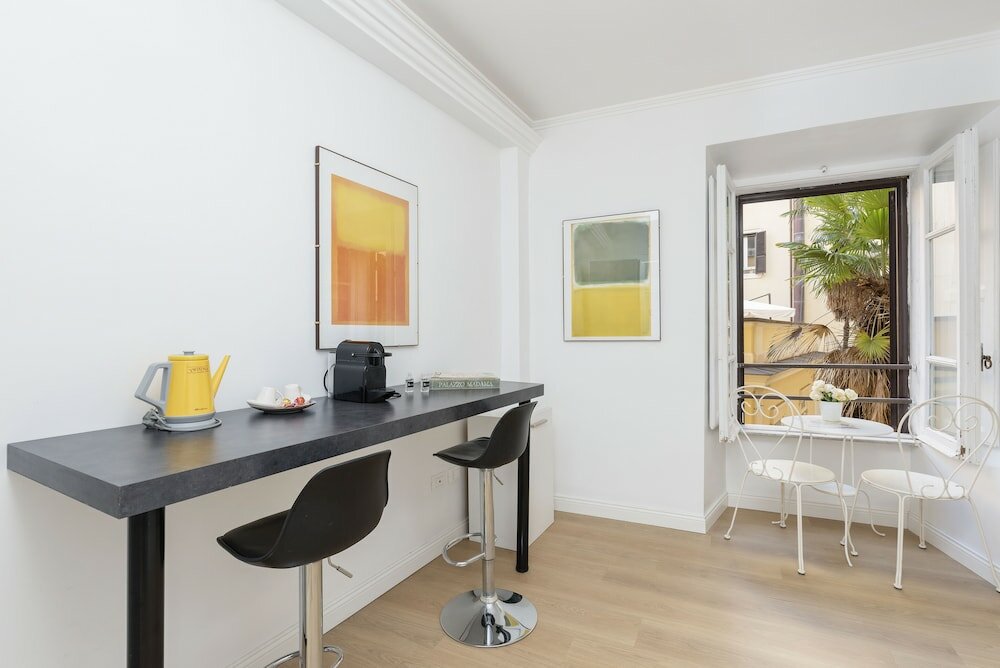 Фото Rhome Hosting GuestHouse