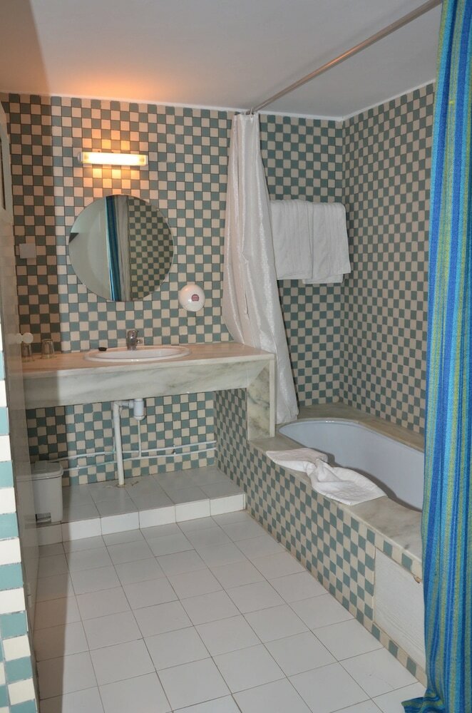 Фото Tagadirt Appart-Hotel