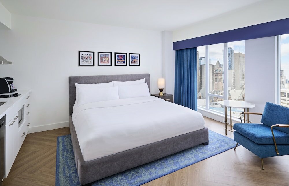 Фото Pantages Hotel Downtown Toronto