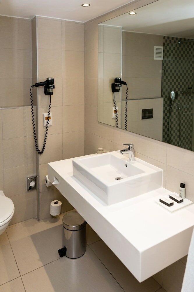 Фото Lord Charles Hotel