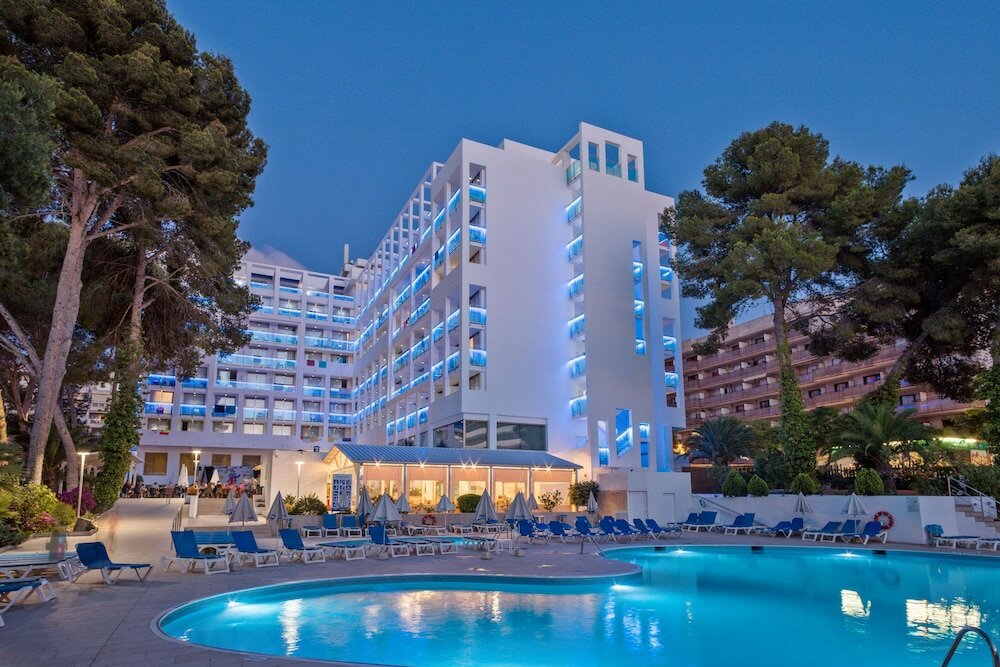 Фото отеля 1