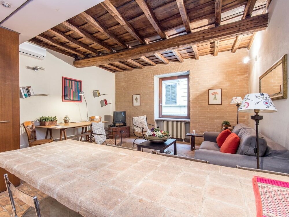 Фото Rsh Elegant Apartment Campo dei Fiori