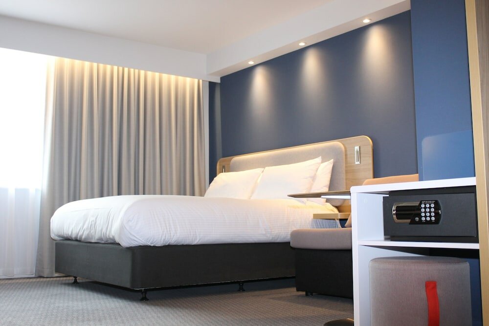 Фото Holiday Inn Express Bodmin - Victoria Junction, an Ihg Hotel