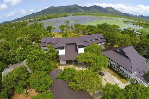 Внешний вид отеля Grand Tamarind Lake в Катарагаме, фото 3