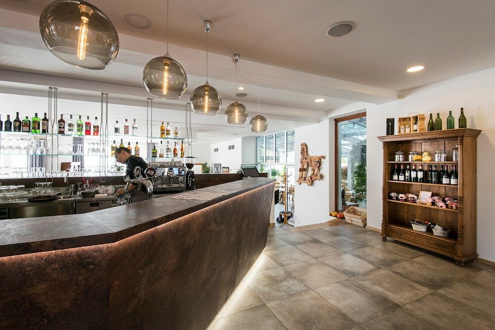 Фото Hotel Troja