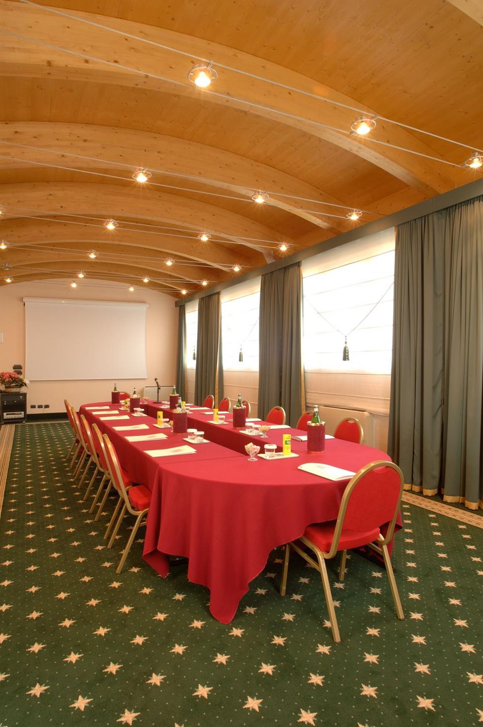 Фото Concorde Hotel