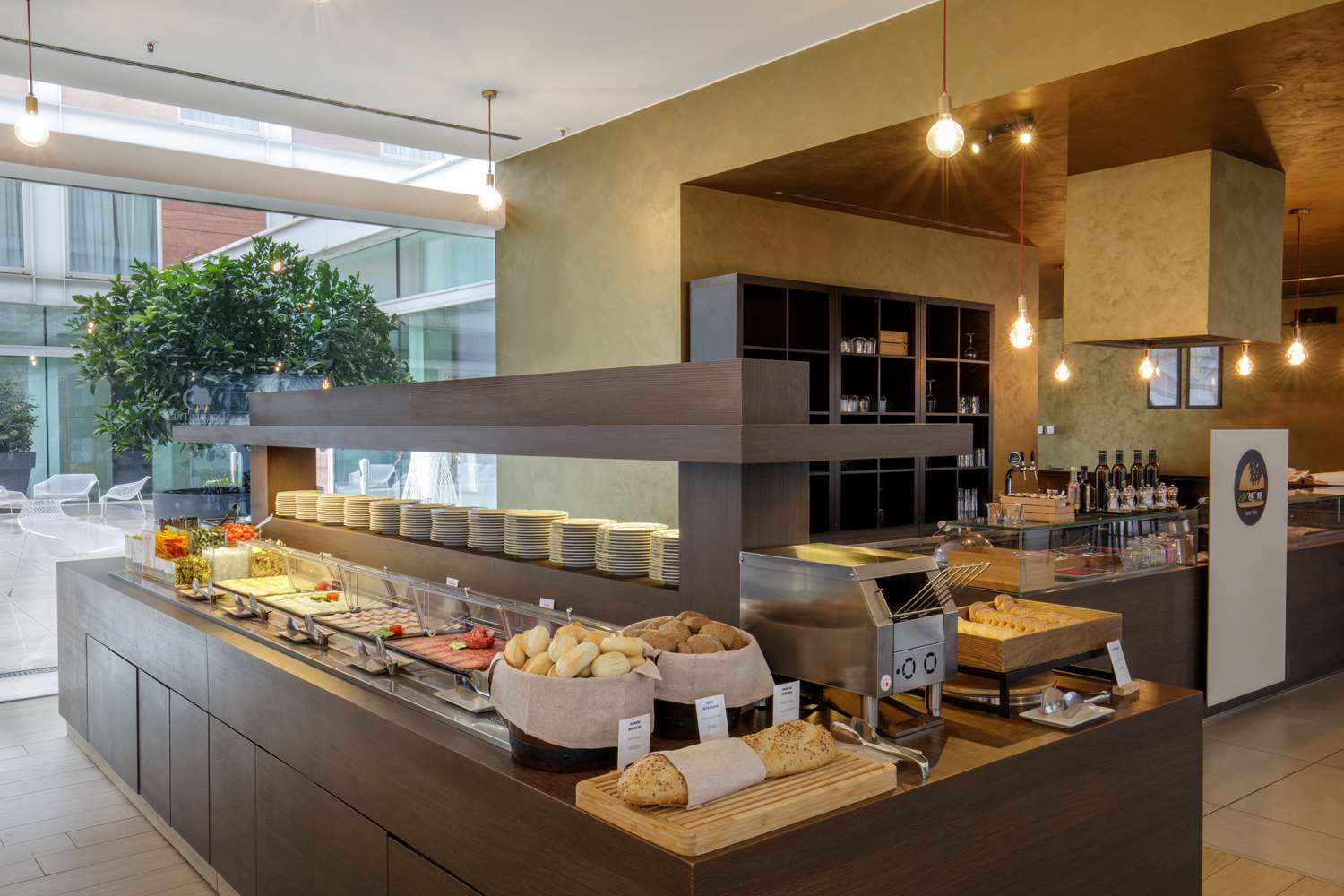 Фото DoubleTree by Hilton Milan