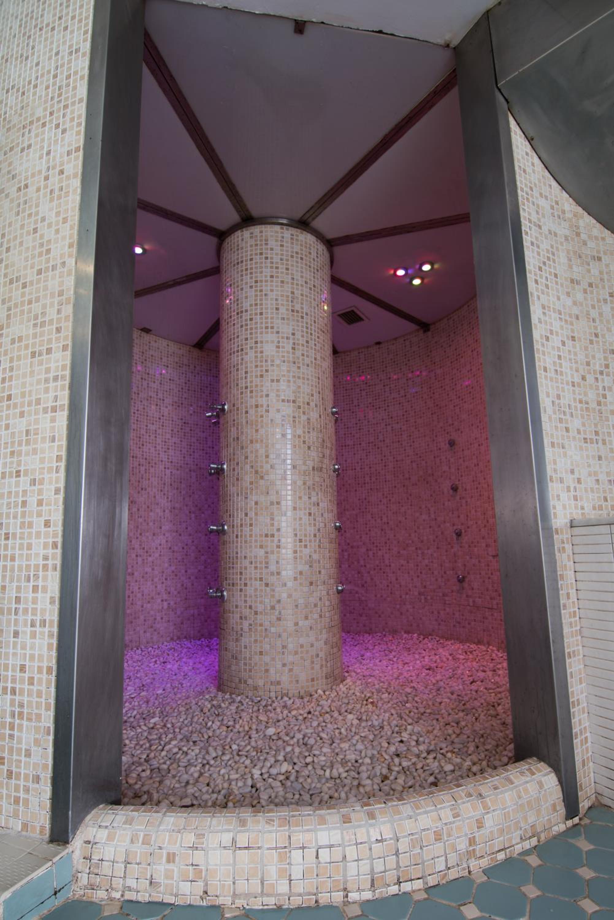 Фото Hotel SPA Paris