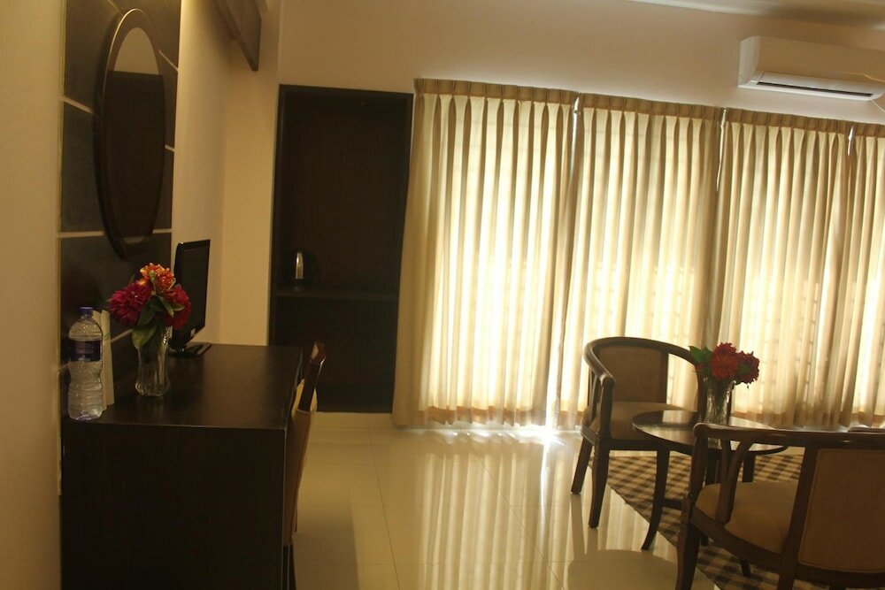 Фото Hotel Nirvana Inn