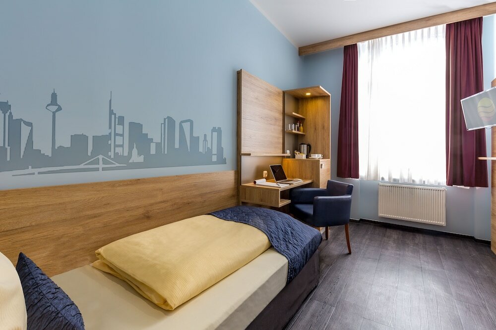 Фото Comfort Hotel Frankfurt Central Station