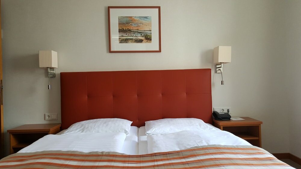 Фото Hotel Hohenstauffen