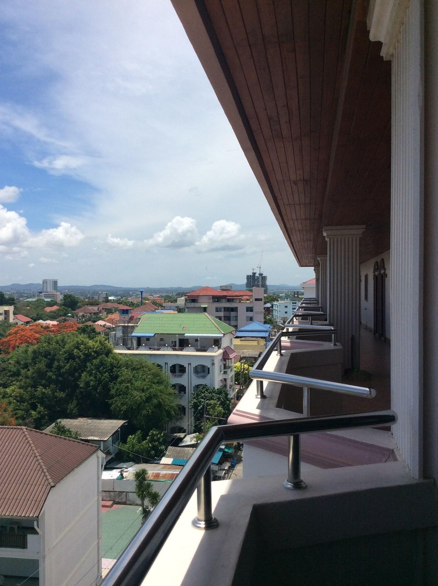 Фото Tassanee Garden Lodge