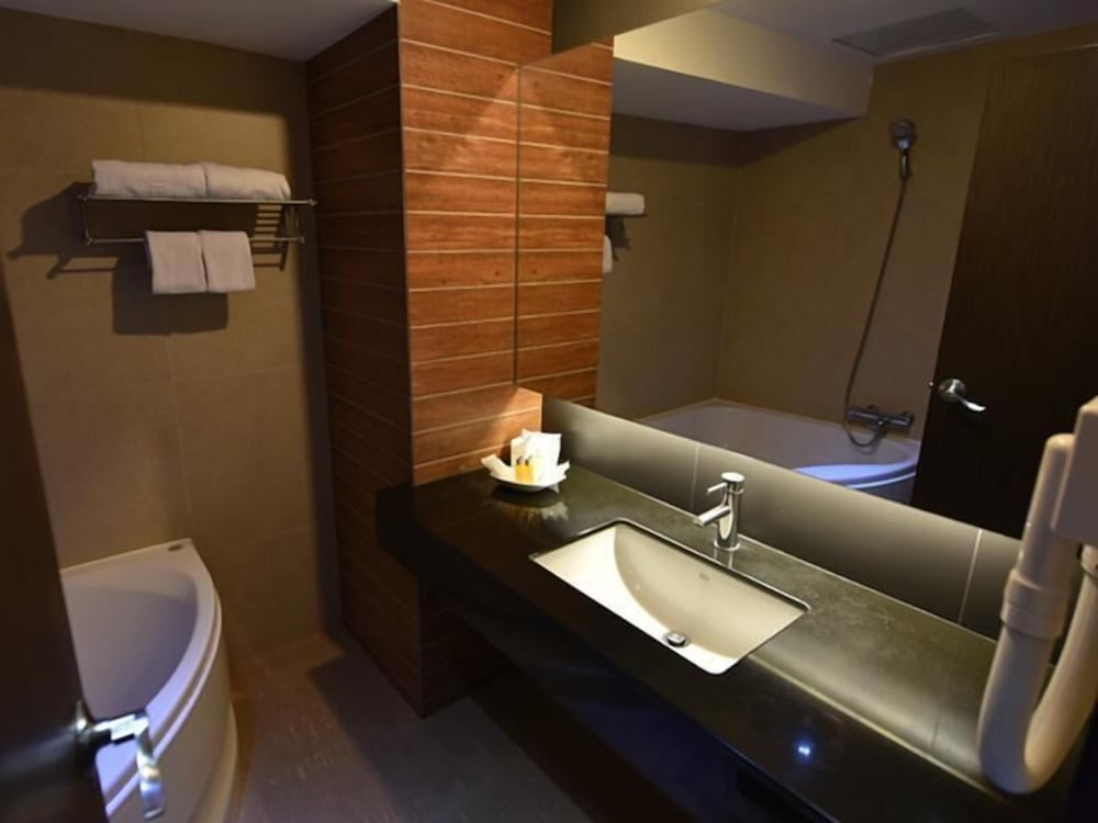 Фото Bangkok City Hotel