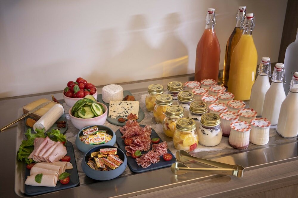 Фото First Hotel Paris Tour Eiffel