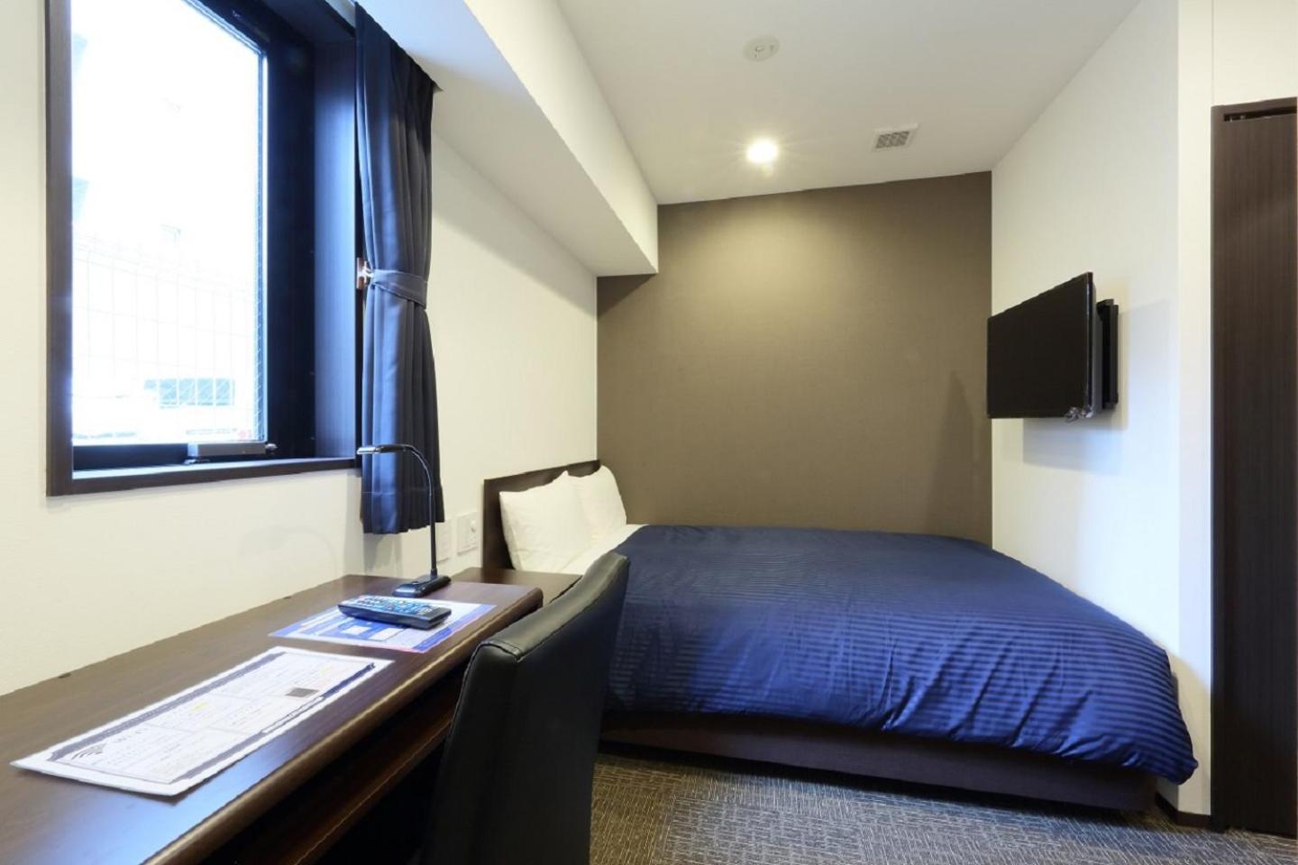 Фото HOTEL LiVEMAX Meieki