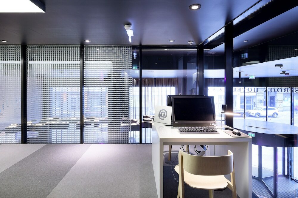 Фото Eurostars Book Hotel