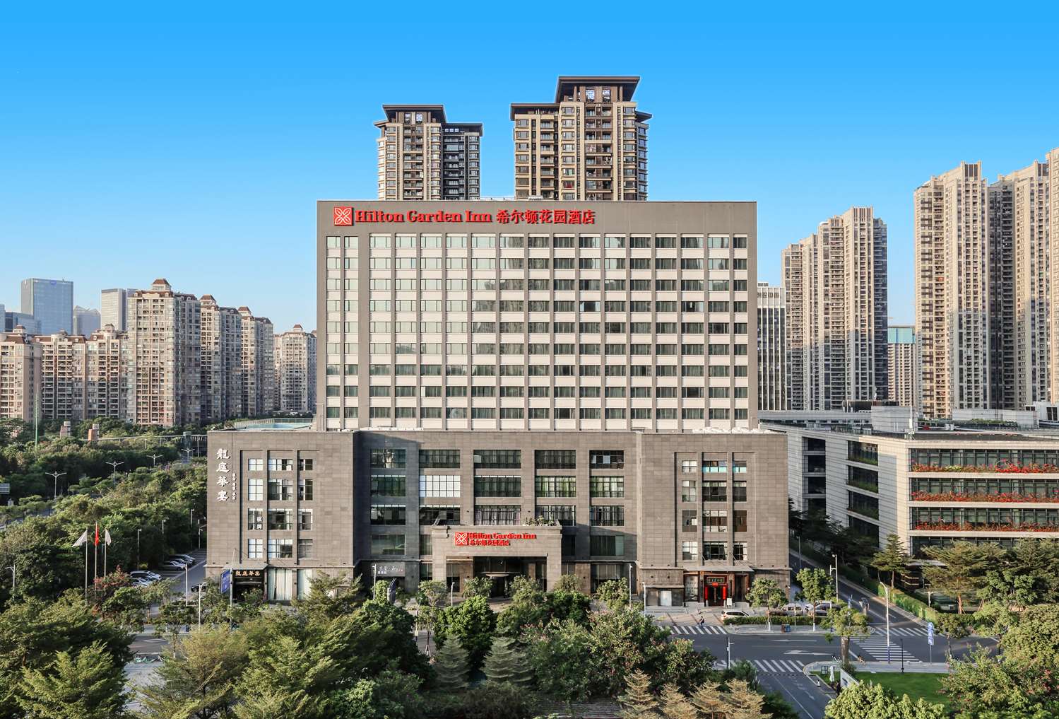 Фото Hilton Garden Inn Foshan