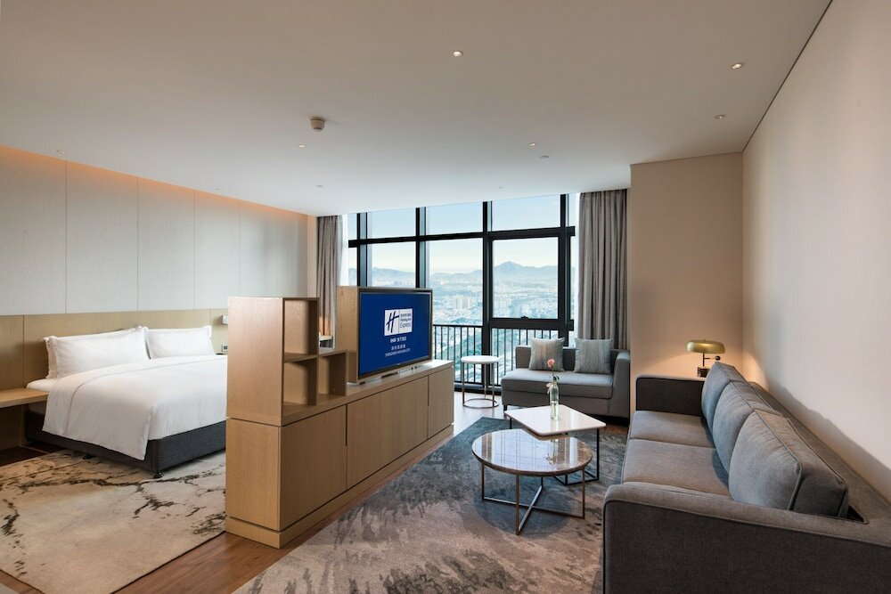 Фото Holiday Inn Express Shenzhen Haiyuan City