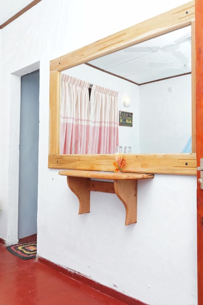 Фото Damith Tourist Inn