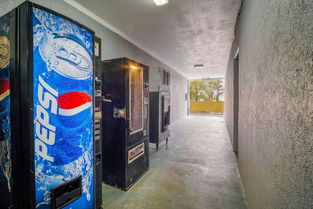 Фото Rodeway Inn & Suites Fort Jackson