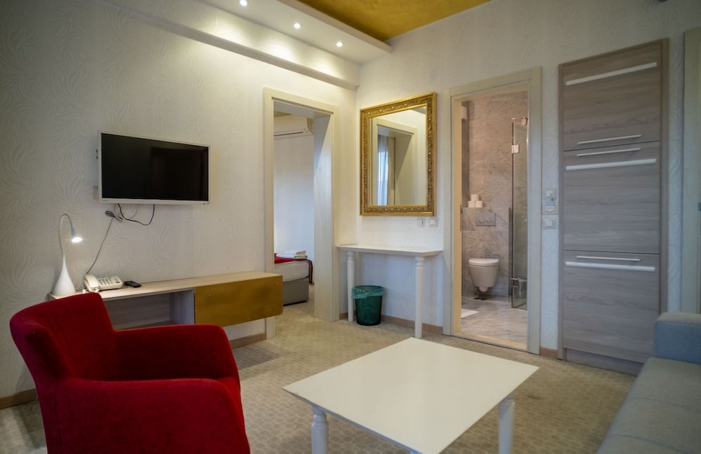 Фото Hotel Atina