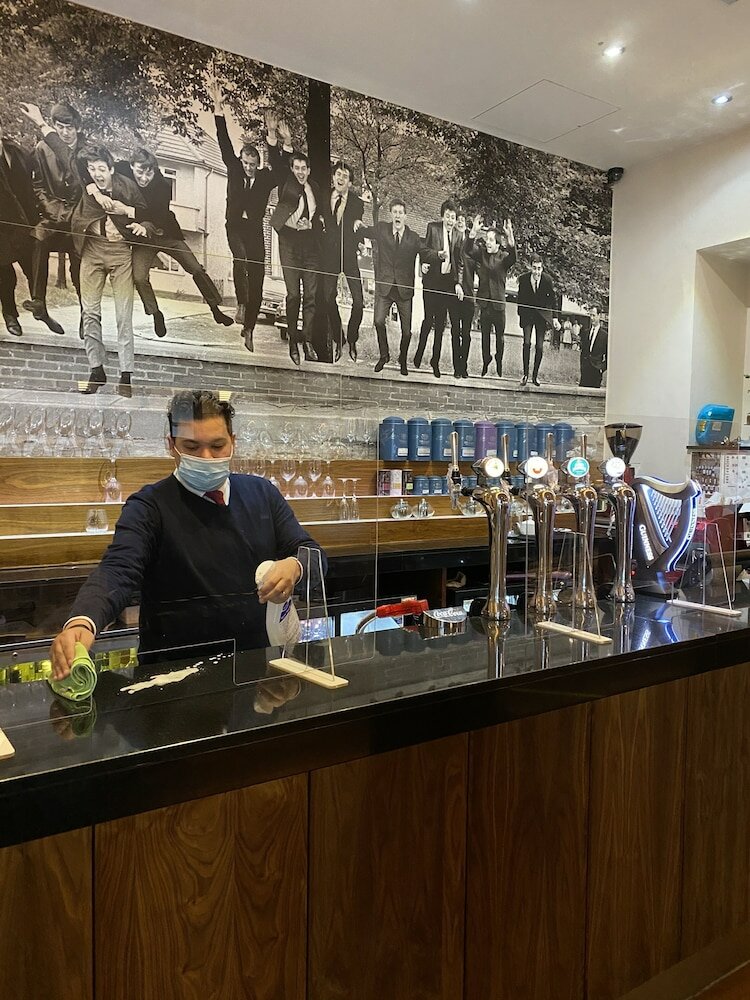 Фото Hard Days Night Hotel