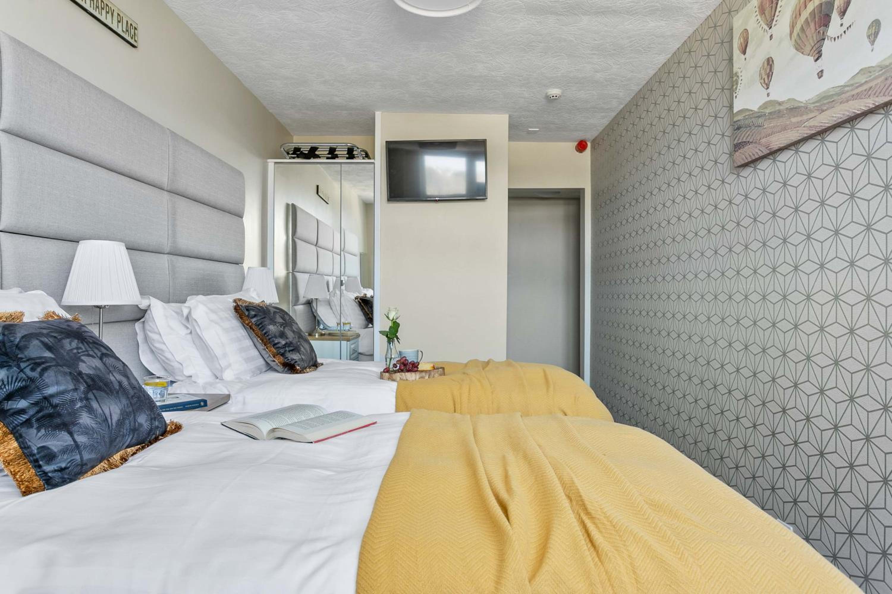 Фото The Westgate