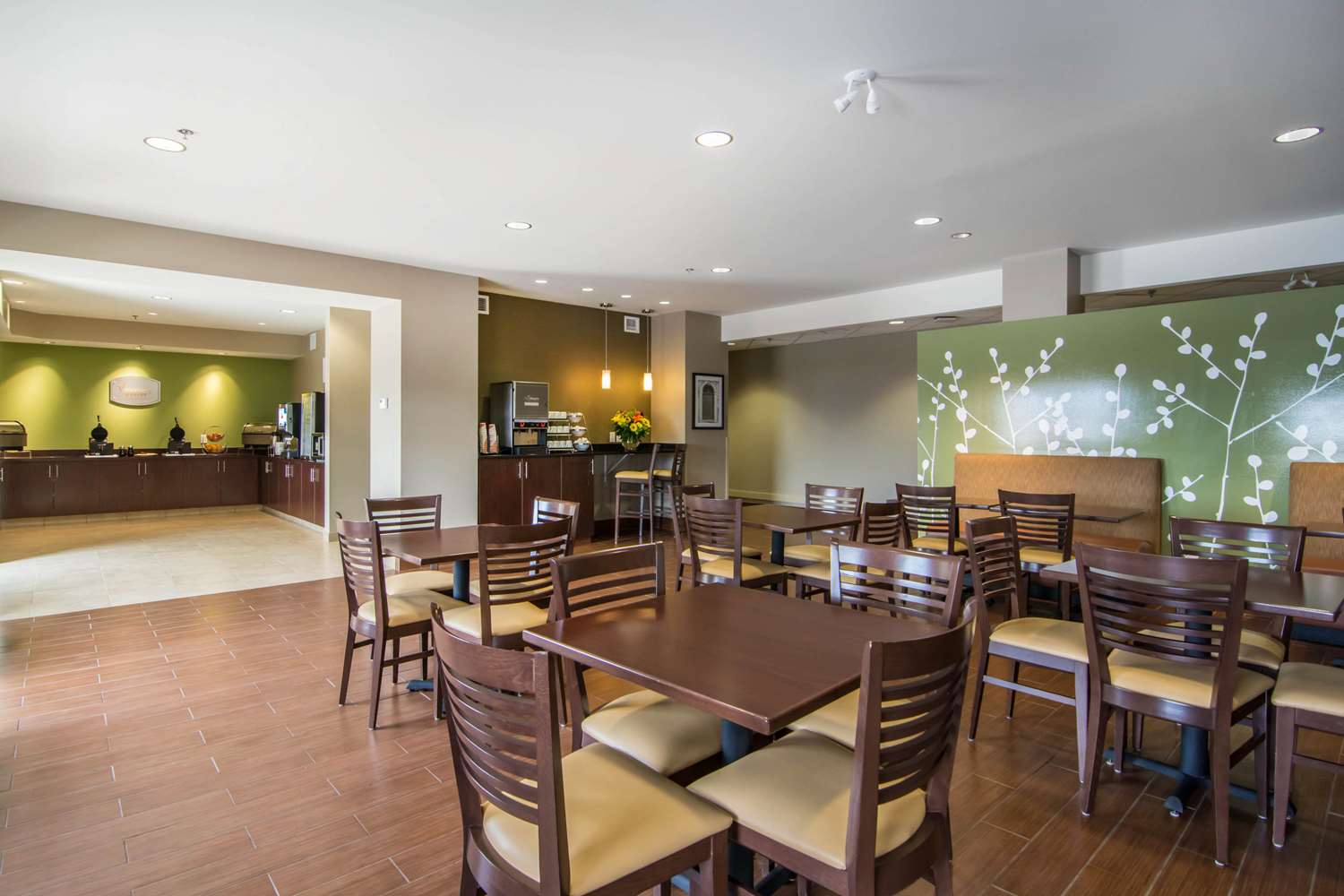 Фото Sleep Inn Regina East