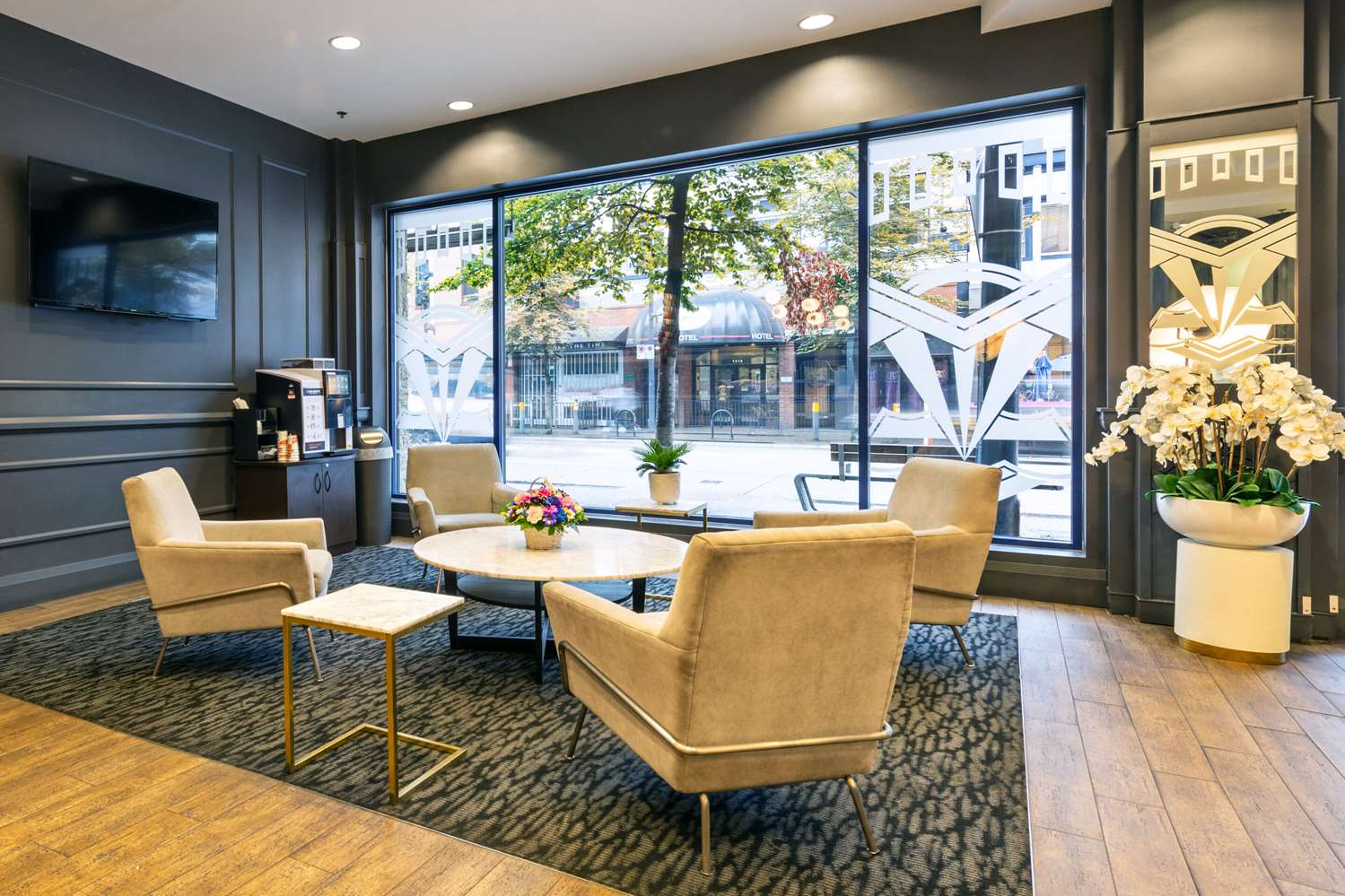 Фото Quality Inn & Suites