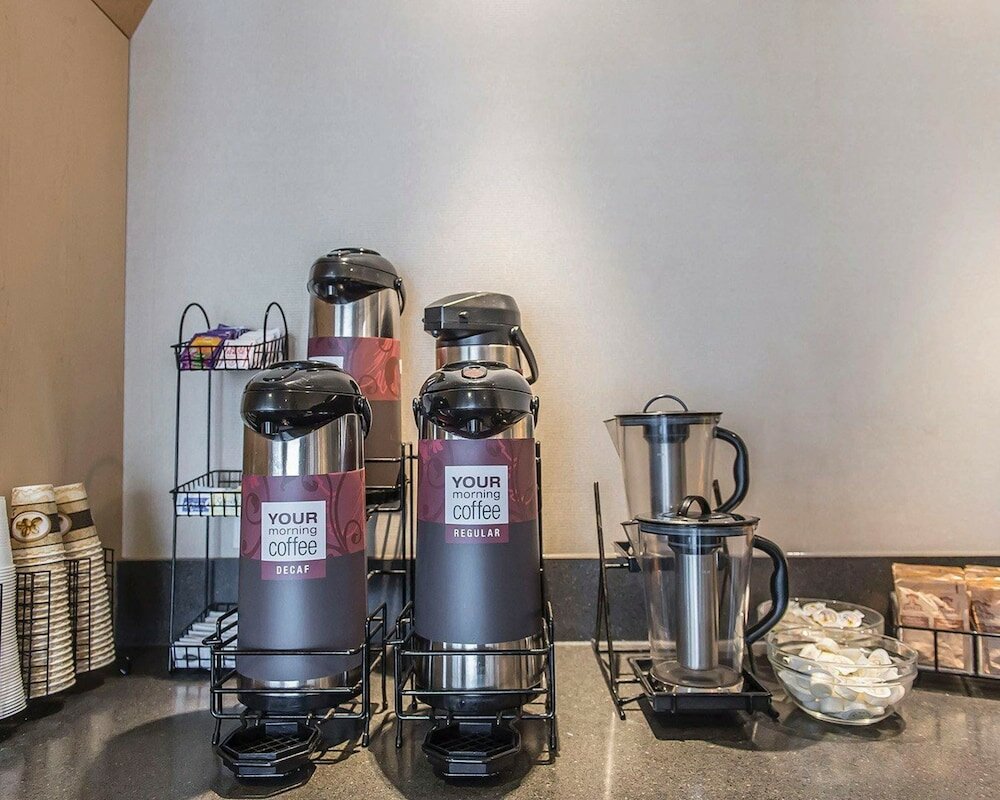 Фото Comfort Inn Hwy 401