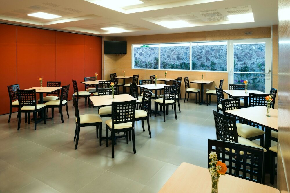 Фото Hotel Misión Express Querétaro