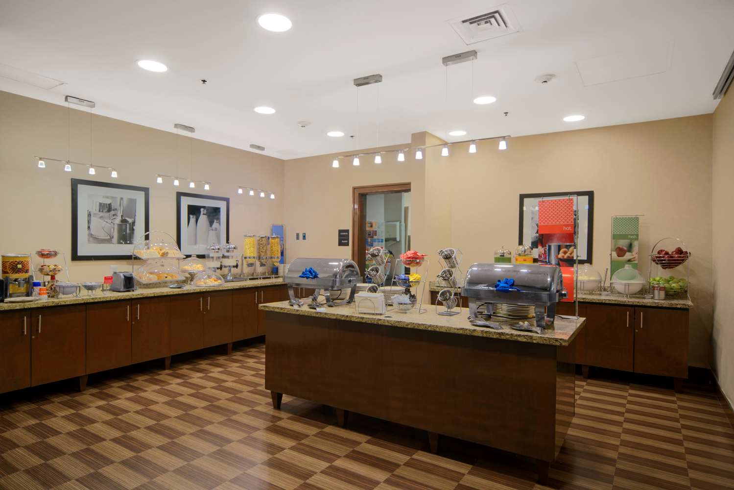 Фото Hampton Inn & Suites Mexico City - Centro Historico