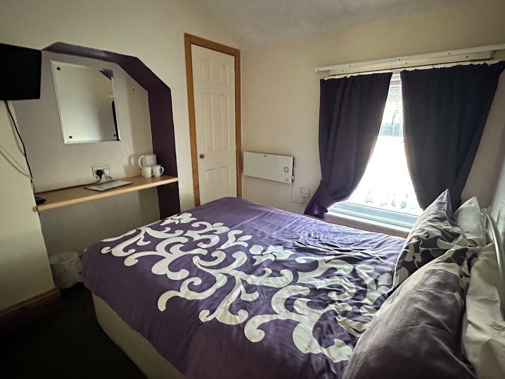 Фото The Alondra Hotel